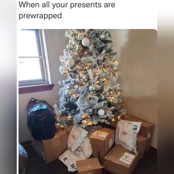 Meet your Posher, Laura 🌹❤ - Picture 2 of 4